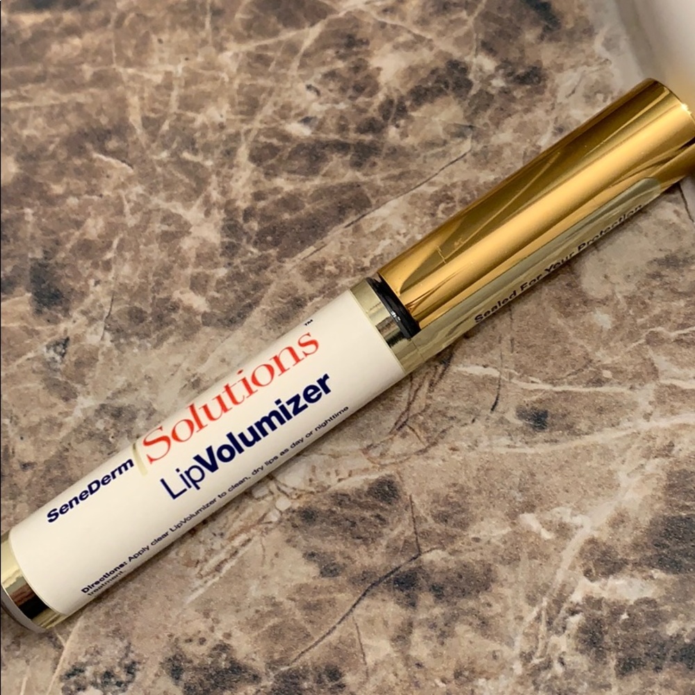 Senegence Lipsense Lip Volumizer